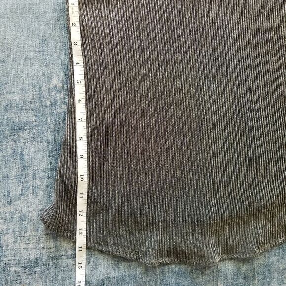 Metallic Silver Ribbed Tank Top Small - Picture 3 of 7